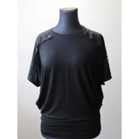 Bluzka oversize z koronką na ramionach