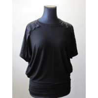 Bluzka oversize z koronką na ramionach