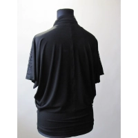 Bluzka oversize z koronką na ramionach