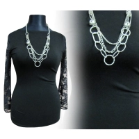 Bluzka z dekoltem łódka i koronkowym rękawkiem