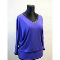 Bluzka kimono z dekoltem odszytym wężową skórką - chabrowa