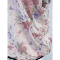 Bluzeczka typu bombka z pudrowymi kwiatami