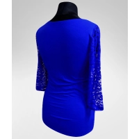 Bluzka z okrągłym dekoltem i koronkowym rękawkiem