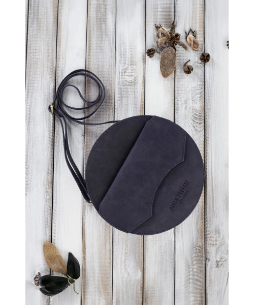 Okrągła torebka z postarzanej skóry typu Hunter - granatowa