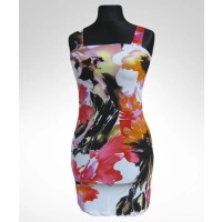 Sukienka plażowa z artystycznym wzorem