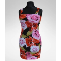 Sukienka plażowa na szelkach - czerwone lilie i róże