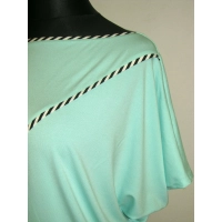 Bluzeczka kimono zdobiona biało/czarną lamówką