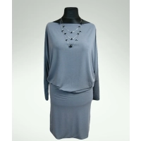 Sukienka Noemi z luźnym rękawem kimono i dekoltem łódka