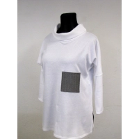 Tunika dresowa z golfem i srebrną kieszonką - biała