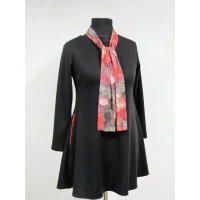 Sukienka z kieszeniami z czerwonymi zamkami