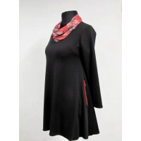 Sukienka z kieszeniami z czerwonymi zamkami