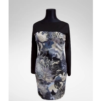 Sukienka ołówkowa z ciepłej dzianiny - wzór leśny