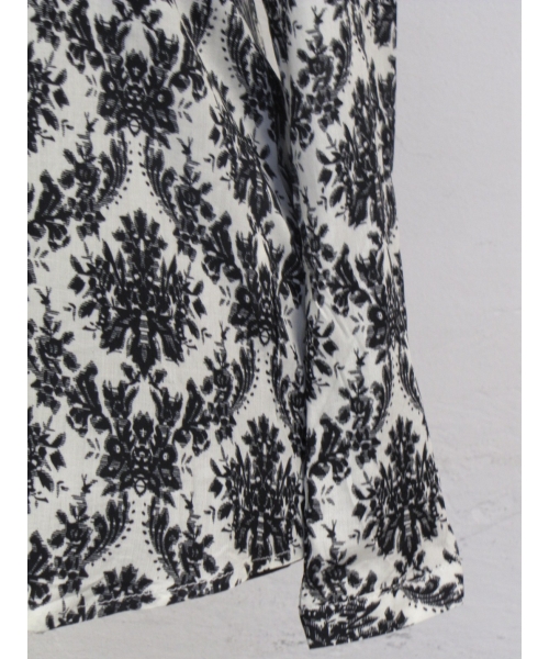 Elegancka bluzka koszulowa z czarno/ białym wzorem