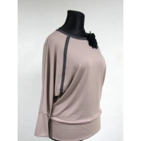 Bluzka Agnes beżowa - nietoperz z błyszczącymi lamówkamiami