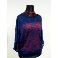 Koronkowa bluzka kimono z falbanką na rękawach - granatowa