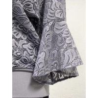 Ażurowa bluzka kimono z falbanką na rękawach