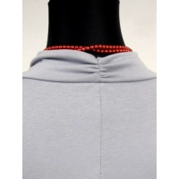 Bluzka krótki rękaw z lejącym dekoltem typu woda