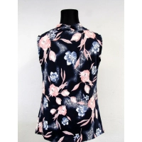 Bluzka w kwiaty z lejącym dekoltem woda