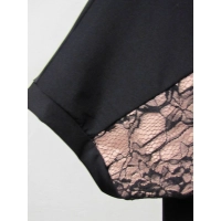 Bluzeczka z szydełkową koronką czarno/łososiowa