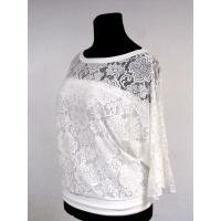 Ażurowa bluzka kimono z falbanką na rękawach