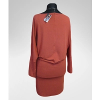 Sukienka Noemi z luźnym rękawem kimono i dekoltem łódka